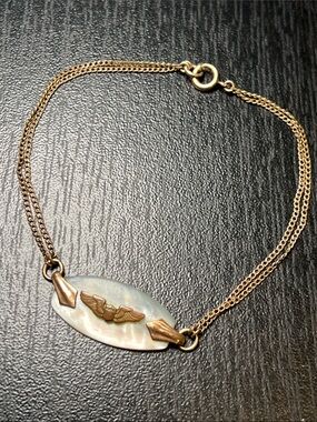 VTG WWII US Airforce Pilot Wings Gold Filled Mother of Pearl Sweetheart Bracelet